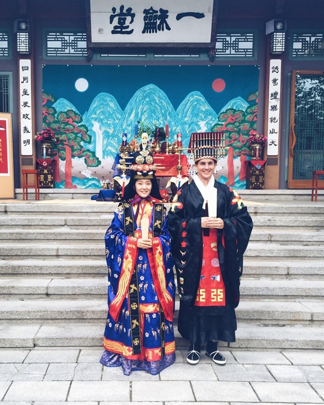 Traditional Wedding Dresses Around The World